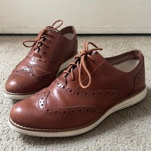 Womens Wingtip Oxfords Leather